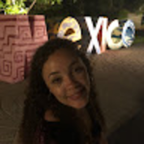 Meet your Posher, Yelitza - Picture 1 of 1